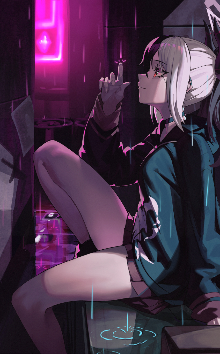 1girl, absurdres, bare_legs, black_choker, black_hair, black_hoodie, black_horns, blue_archive, choker, closed_mouth, demon_horns, earclip, from_side, glowing, hair_ornament, halo, hand_up, highres, hood, hood_down, hoodie, horns, kayoko_(blue_archive), knee_up, lanzen_wu, long_sleeves, looking_up, medium_hair, miniskirt, multicolored_hair, night, pleated_skirt, ponytail, rain, red_eyes, red_skirt, skirt, smile, solo, two-tone_hair, water_drop, white_hair