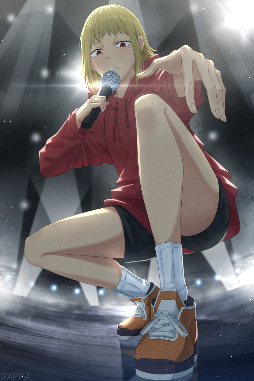 1girl, bangs, black_shorts, blonde_hair, chainsaw_man, glint, highres, holding