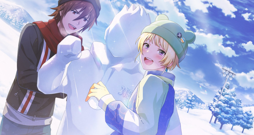 2boys, amagase_touma, bangs, blonde_hair, blue_sky, brown_hair, clouds, coat, dark_skin, frog_hat, gloves, hair_between_eyes, hat, highres, idolmaster, idolmaster_side-m, idolmaster_side-m_growing_stars, long_sleeves, male_focus, multiple_boys, official_art, pierre_bichelberger, red_scarf, scarf, sky, snow, snowball, snowman, teeth, third-party_source, upper_teeth_only, violet_eyes, winter, yellow_gloves