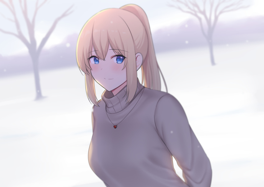 1girl, bangs, blonde_hair, blue_eyes, blush, closed_mouth, day, english_commentary, grey_sweater, heart, heart_necklace, highres, jewelry, kaitofuuma, long_hair, looking_at_viewer, necklace, original, outdoors, ponytail, sidelocks, smile, snow, solo, sweater, tree, turtleneck, turtleneck_sweater, upper_body, winter