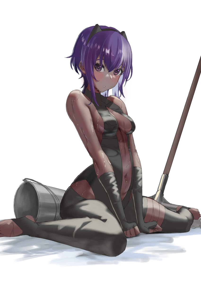 1girl, absurdres, black_gloves, black_hairband, black_leotard, breasts, center_opening, dark-skinned_female, dark_skin, fate/grand_order, fate_(series), fingerless_gloves, gloves, hairband, hassan_of_serenity_(fate), highres, leggings, leotard, navel, purple_hair, short_hair, sitting, small_breasts, solo, taruto_(takug0812), very_dark_skin, violet_eyes, wariza