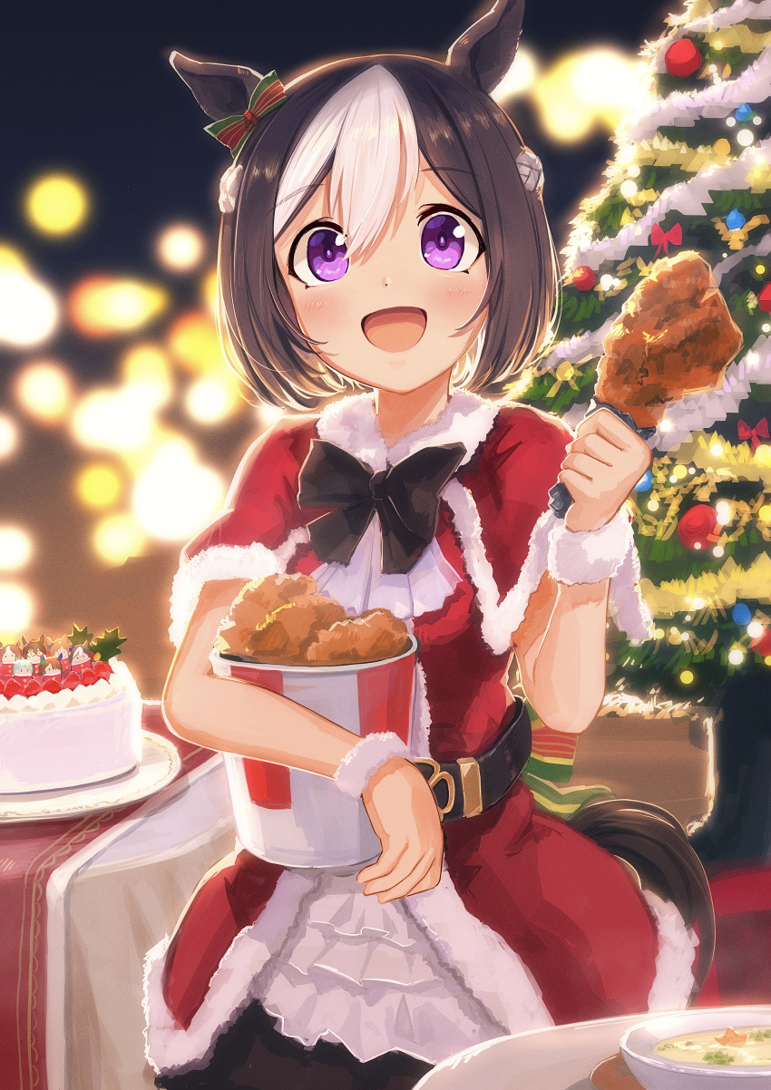 1girl, :d, absurdres, alternate_costume, animal_ears, belt, black_belt, black_bow, black_bowtie, black_hair, bow, bowtie, cake, capelet, christmas, christmas_tree, commentary, food, fried_chicken, fur-trimmed_capelet, fur_trim, hair_between_eyes, highres, holding, holding_food, horse_ears, horse_girl, horse_tail, multicolored_hair, ponpochi, red_capelet, short_hair, sidelocks, smile, solo, special_week_(umamusume), tail, two-tone_hair, umamusume, violet_eyes, white_hair
