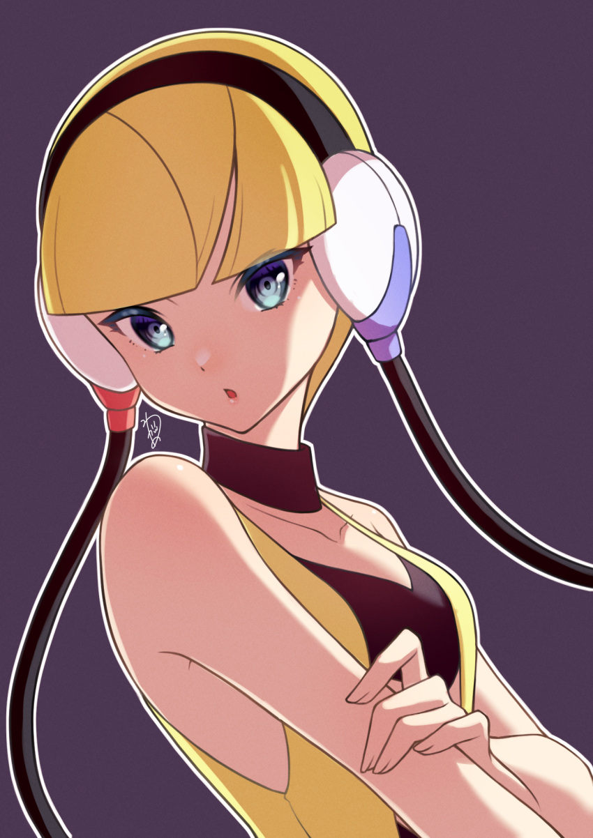1girl, bangs, bare_shoulders, black_choker, blonde_hair, blue_eyes, blunt_bangs, choker