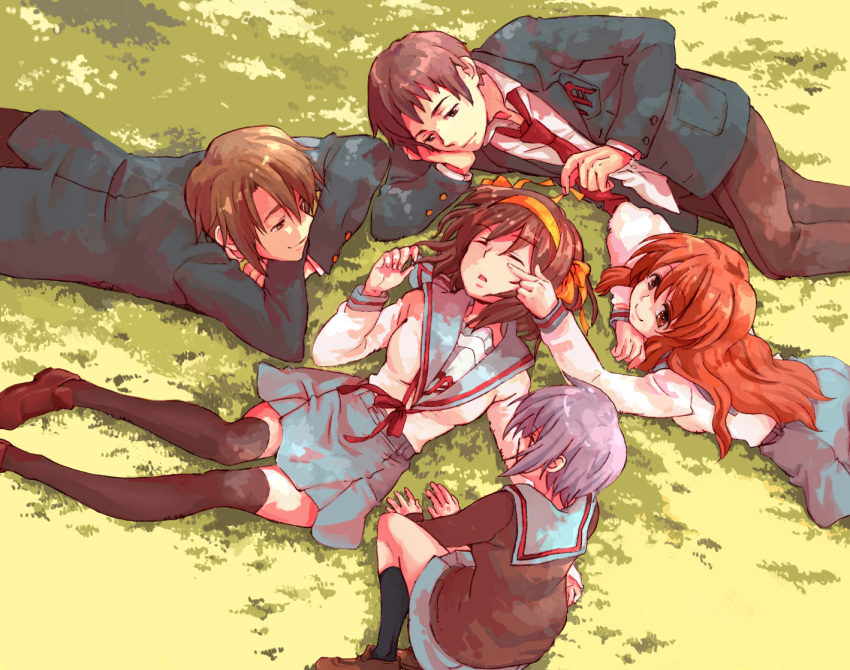 brown_eyes, brown_hair, cardigan, cika, grass, grey_hair, koizumi_itsuki, kyon, long_hair, lying, male, nagato_yuki, school_uniform, short_hair, sleeping, suzumiya_haruhi, suzumiya_haruhi_no_yuuutsu, thighhighs