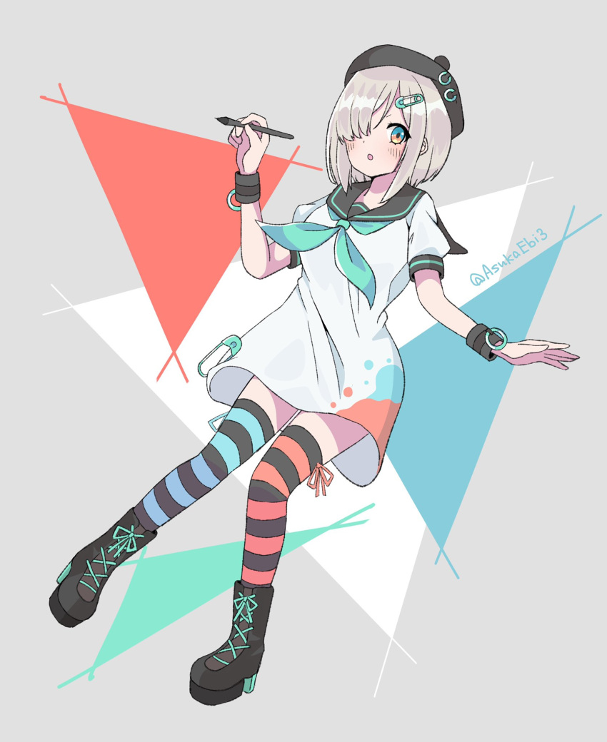 1girl, aqua_neckerchief, asukaebi3, beret, black_footwear, black_headwear, black_sailor_collar, blue_eyes, boots, bracelet, denonbu, dress, grey_hair, hair_ornament, hair_over_one_eye, hairclip, hairpin, hat, highres, holding, holding_stylus, jewelry, minakami_hina, neckerchief, open_mouth, paint_splatter, puffy_short_sleeves, puffy_sleeves, safety_pin, sailor_collar, school_uniform, serafuku, short_hair, short_sleeves, simple_background, solo, striped, striped_thighhighs, stylus, thigh-highs, white_dress