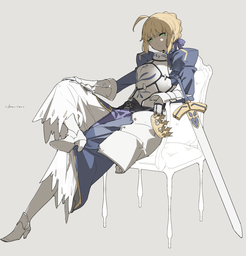 1girl, ahoge, armor, armored_boots, armored_dress, artoria_pendragon_(fate), bangs, blonde_hair