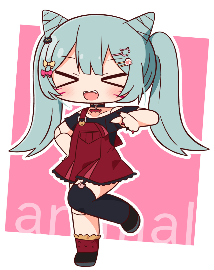 >_<, 1girl, :d, animal_(vocaloid), asymmetrical_legwear, bangs, black_choker, black_footwear