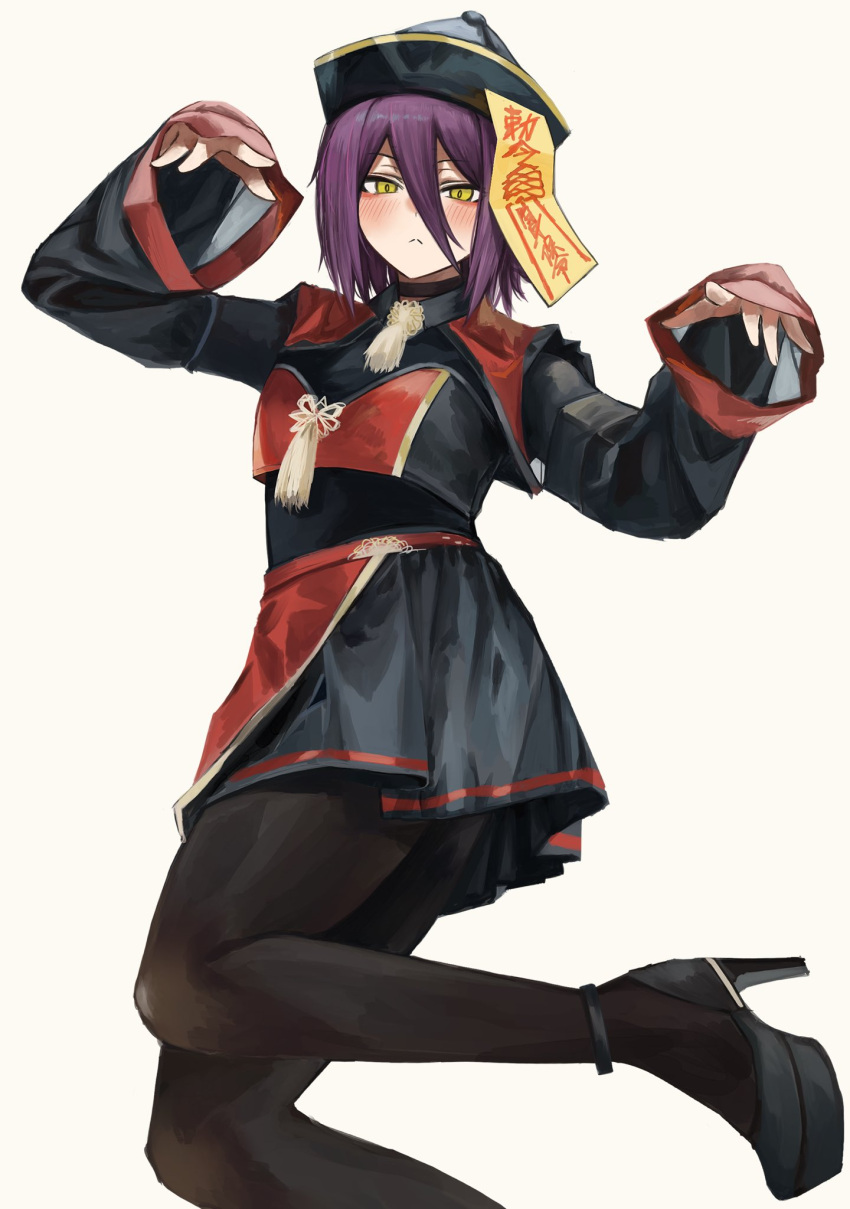 1girl, bangs, black_leggings, chainsaw_man, deyo_(nicijyou), green_eyes, hair_between_eyes, hat