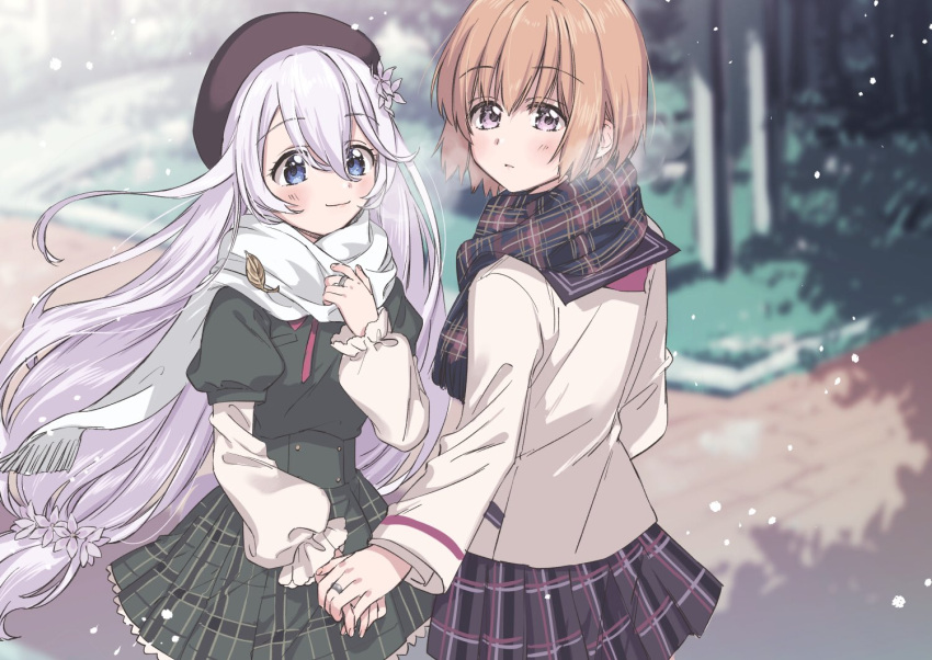 2girls, aoba_chika, beret, black_scarf, black_skirt, blue_eyes, blurry, blurry_background