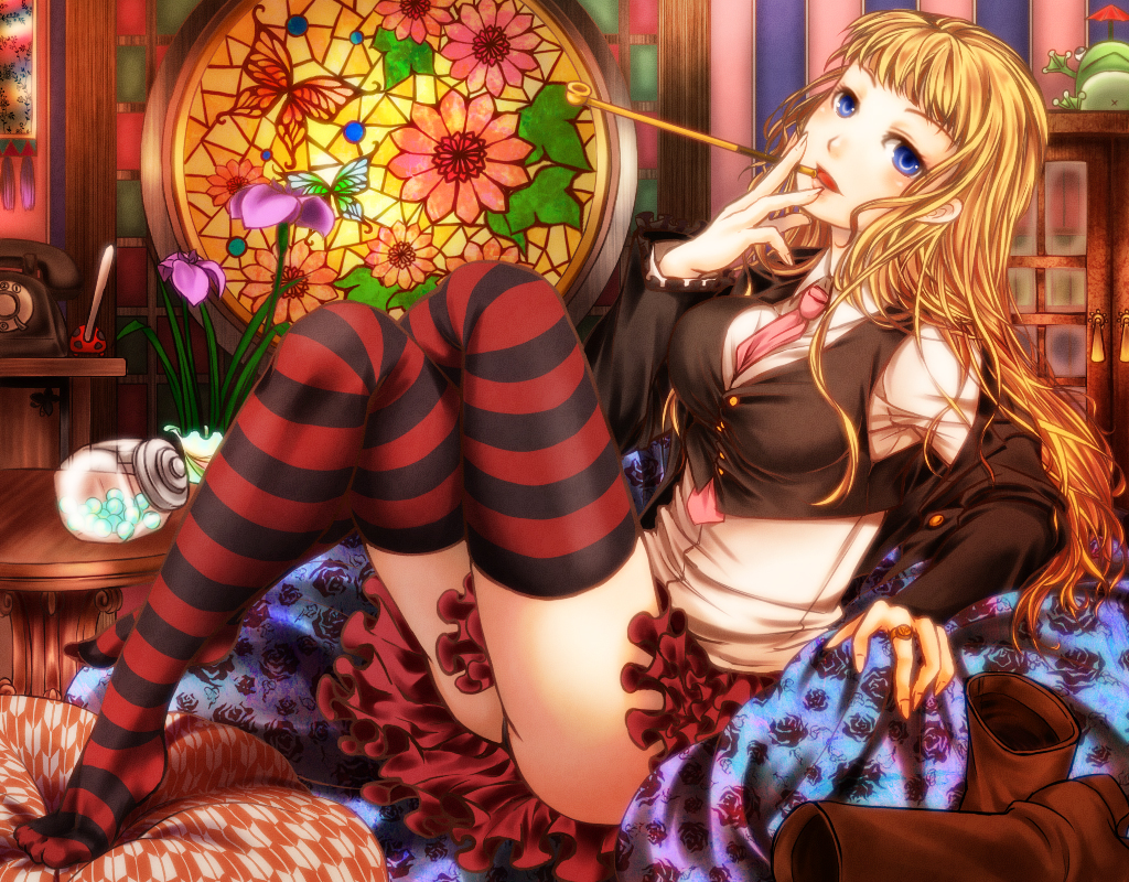 beatrice, between_breasts, black_panties, blonde_hair, blue_eyes, frog, jewelry, kiseru