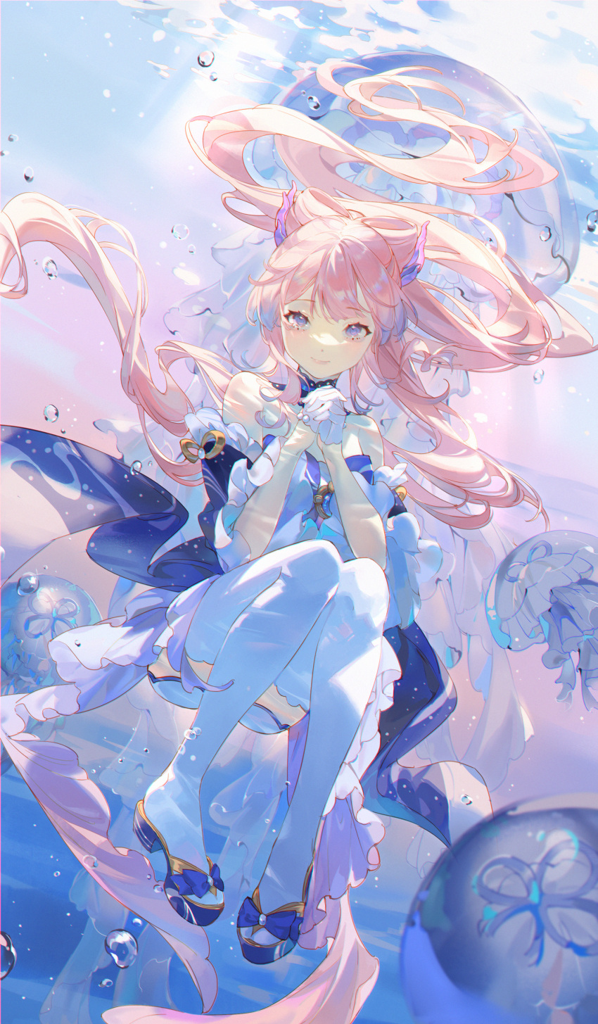 1girl, absurdres, blue_theme, blunt_bangs, bow-shaped_hair, bubble, chinese_commentary, choker