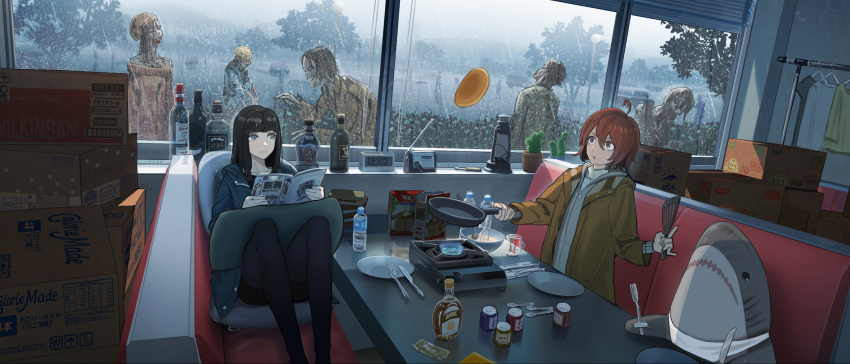 2girls, ahoge, black_hair, black_pantyhose, blue_eyes, box, brown_eyes, brown_hair