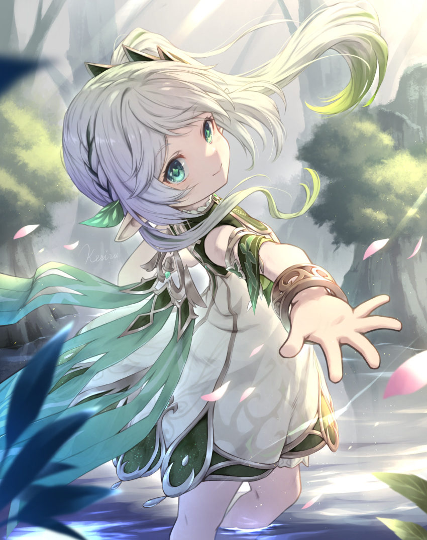 1girl, bracelet, closed_mouth, commentary_request, dress, genshin_impact, gradient_hair, green_eyes