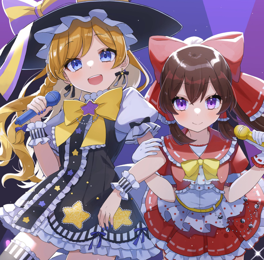 2girls, alternate_costume, alternate_eye_color, blue_eyes, blue_nails, blush, bow, brown_hair