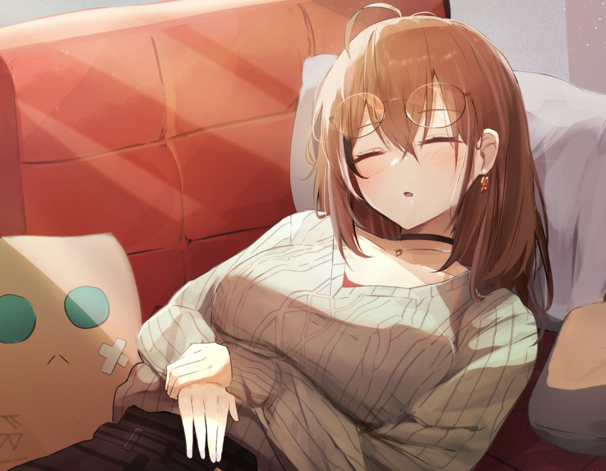 1girl, ahoge, belt, berry, black_choker, brown_hair, brown_skirt, choker