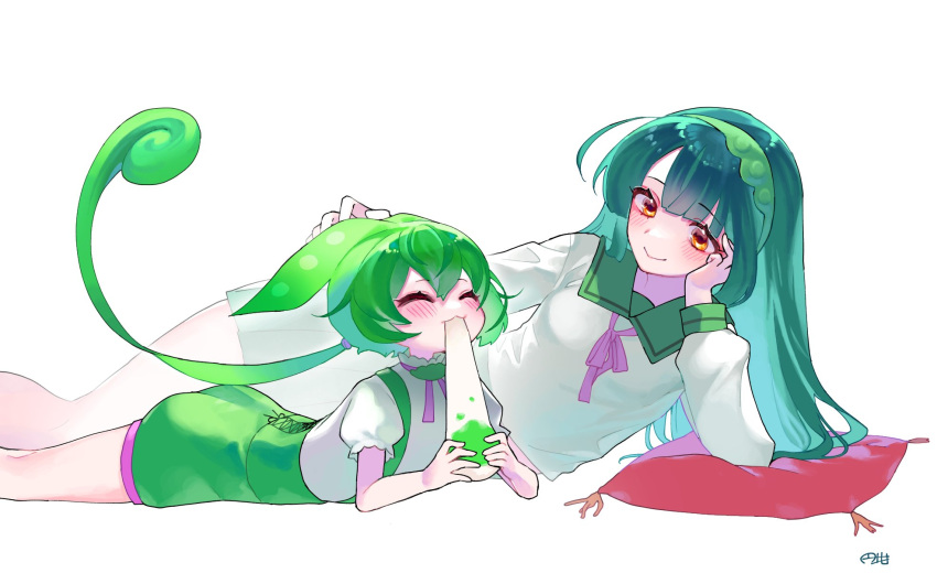 2girls, :3, blush, closed_eyes, commentary_request, eating, food, green_hair