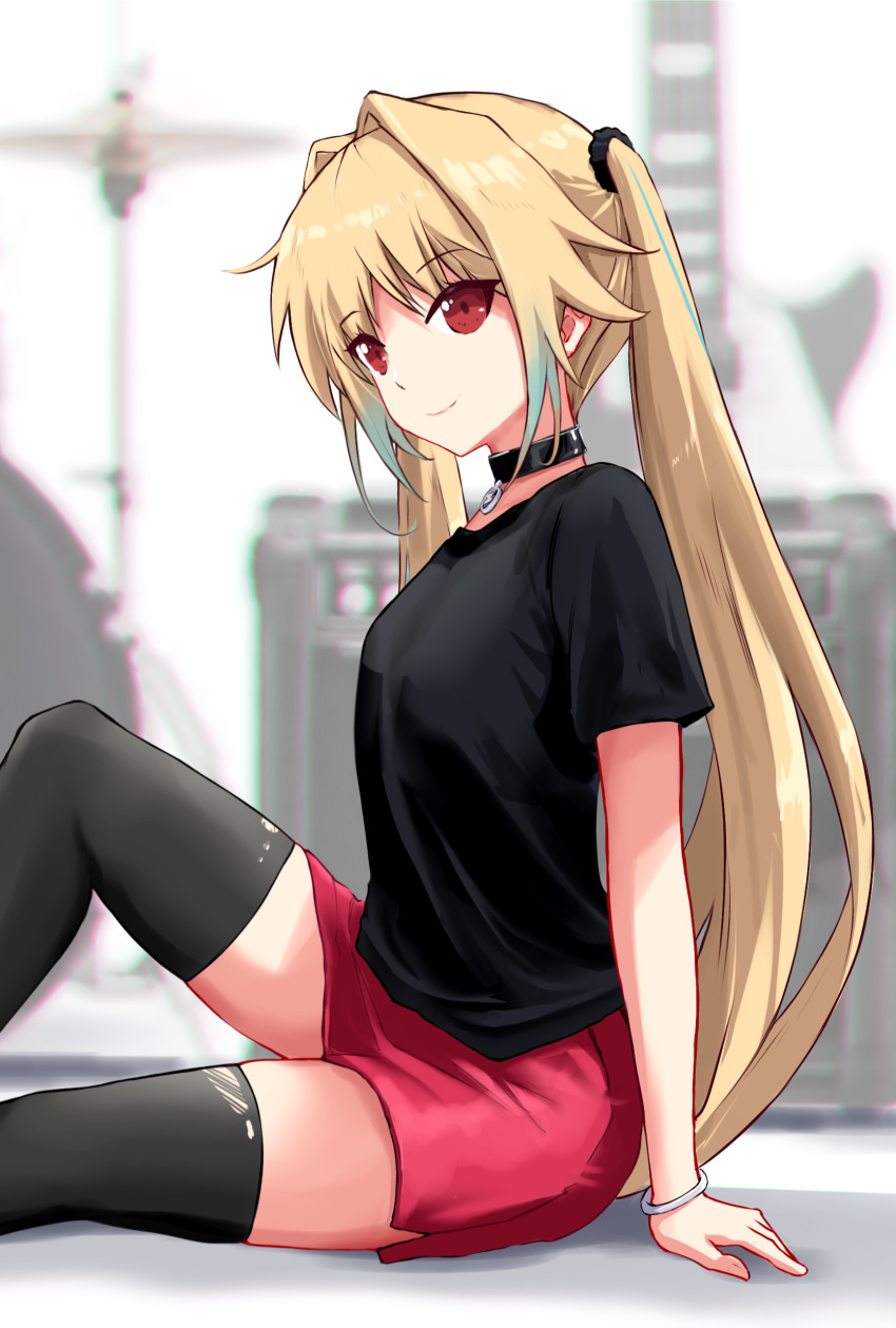 1girl, absurdres, arm_support, black_choker, black_scrunchie, black_shirt, black_thighhighs, blue_hair, blurry, blurry_background, bracelet, casual, choker, endou_lily, from_side, gradient_hair, hair_intakes, hair_ornament, hair_scrunchie, highres, jewelry, knee_up, long_hair, looking_at_viewer, multicolored_hair, pencil_skirt, pendant_choker, red_eyes, red_skirt, scrunchie, sedai_one, shirt, sidelocks, sitting, skirt, slash-ex, smile, streaked_hair, thigh-highs, twintails, very_long_hair, virtual_youtuber, zettai_ryouiki