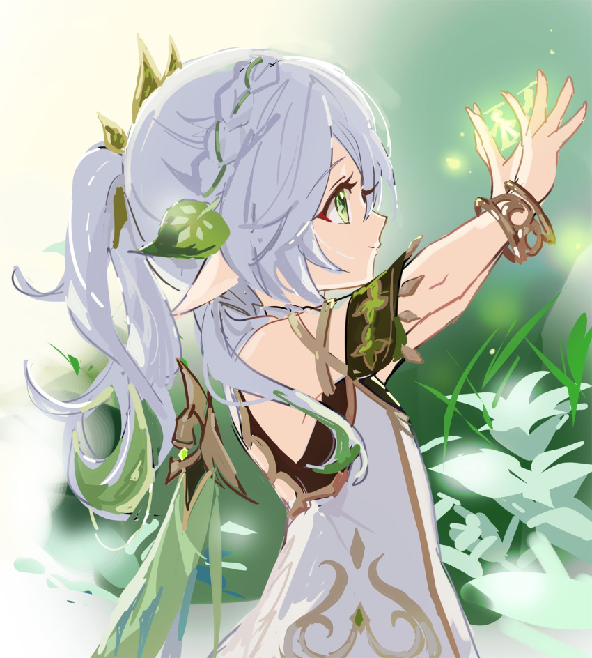 1girl, bare_shoulders, bracelet, cape, cat's_cradle, closed_mouth, dress, flower, fractalmagnolia, from_side, genshin_impact, gradient_hair, green_cape, green_eyes, green_hair, green_sleeves, hair_ornament, highres, jewelry, leaf_hair_ornament, long_hair, multicolored_hair, nahida_(genshin_impact), pointy_ears, ponytail, profile, smile, solo, two-tone_hair, upper_body, white_dress, white_hair