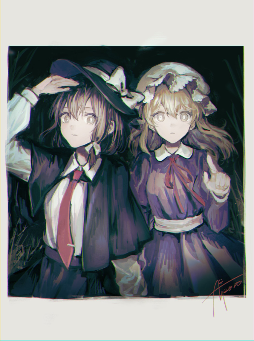 2girls, black_capelet, blonde_hair, brown_hair, capelet, dress, fedora, gensou_aporo