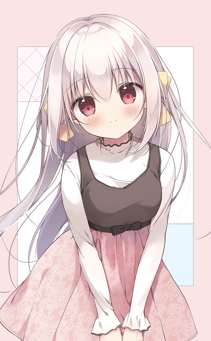 1girl, black_tank_top, blush, bow, breasts, closed_mouth, commentary_request, hair_between_eyes