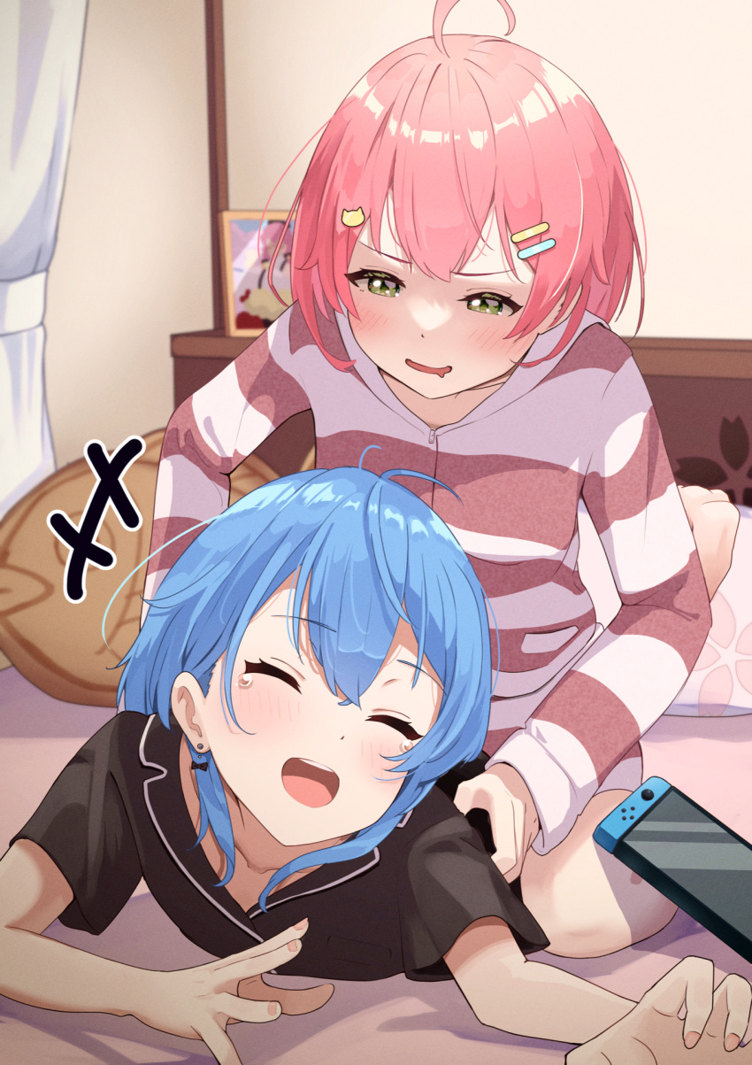 +++, 2girls, aged_down, ahoge, alternate_costume, alternate_hairstyle, bed, blue_hair