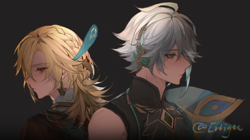 2boys, alhaitham_(genshin_impact), aqua_eyes, aqua_hair, back-to-back, black_shirt, blonde_hair, brown_hair