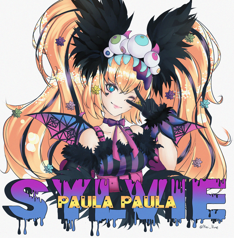 1girl, artist_name, bat_wings, black_gloves, blonde_hair, blue_eyes, character_name, closed_mouth, commentary, cropped_torso, detached_sleeves, eyeball_hair_ornament, facial_tattoo, fur-trimmed_sleeves, fur_trim, gloves, hand_up, heart, heart_tattoo, ikari_hime, long_hair, looking_at_viewer, one_eye_closed, simple_background, smile, solo, sylvie_paula_paula, tattoo, the_king_of_fighters, the_king_of_fighters_xv, twintails, v_over_eye, white_background, wings