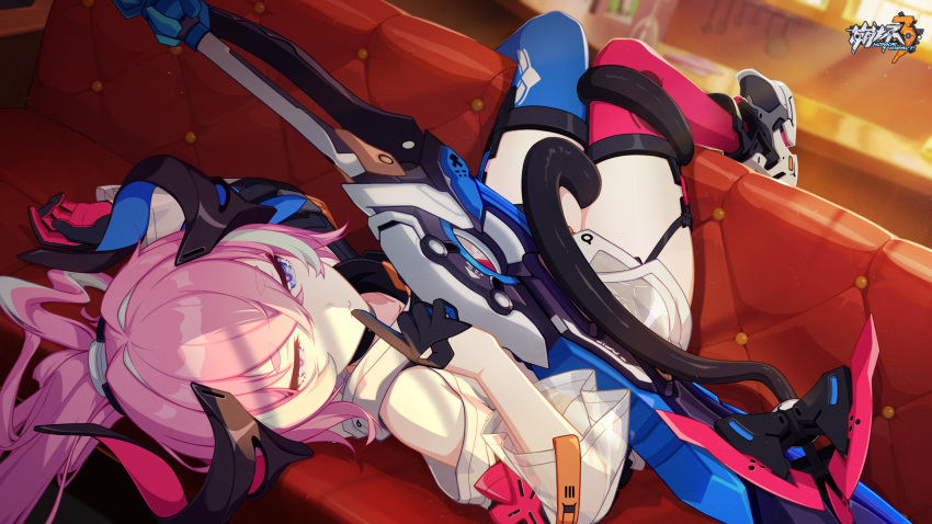 1girl, black_gloves, blue_eyes, breasts, chinese_commentary, closed_mouth, couch, detached_sleeves