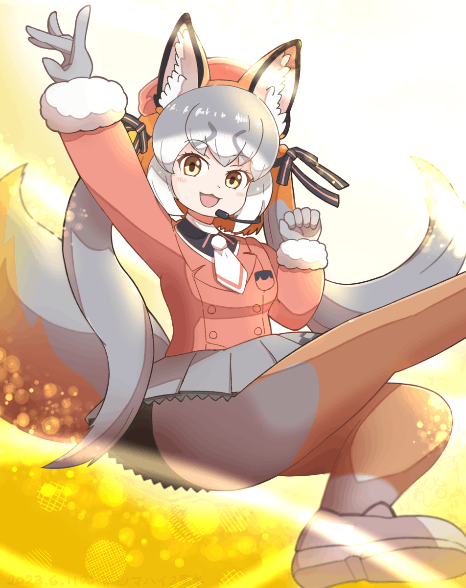 1girl, animal_ears, blazer, extra_ears, fox_ears, fox_girl, fox_tail, gloves