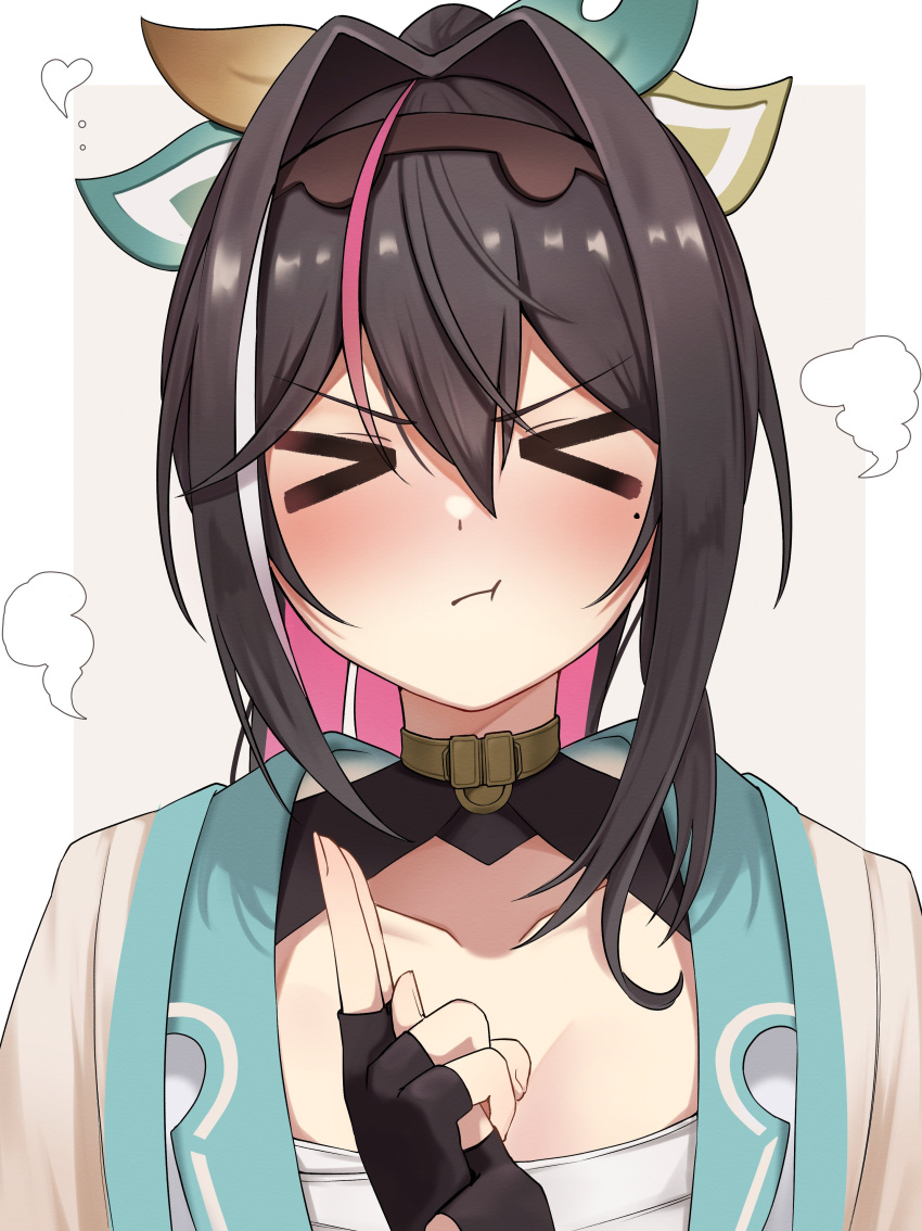 >_<, 1girl, absurdres, azki_(hololive), black_hair, chest_sarashi, colored_inner_hair, cosplay, fingerless_gloves, gloves, hakama, highres, hololive, japanese_clothes, kazama_iroha, kazama_iroha_(cosplay), kuji-in, long_hair, micon, mole, mole_under_eye, multicolored_hair, pink_hair, ponytail, pout, sarashi, virtual_youtuber