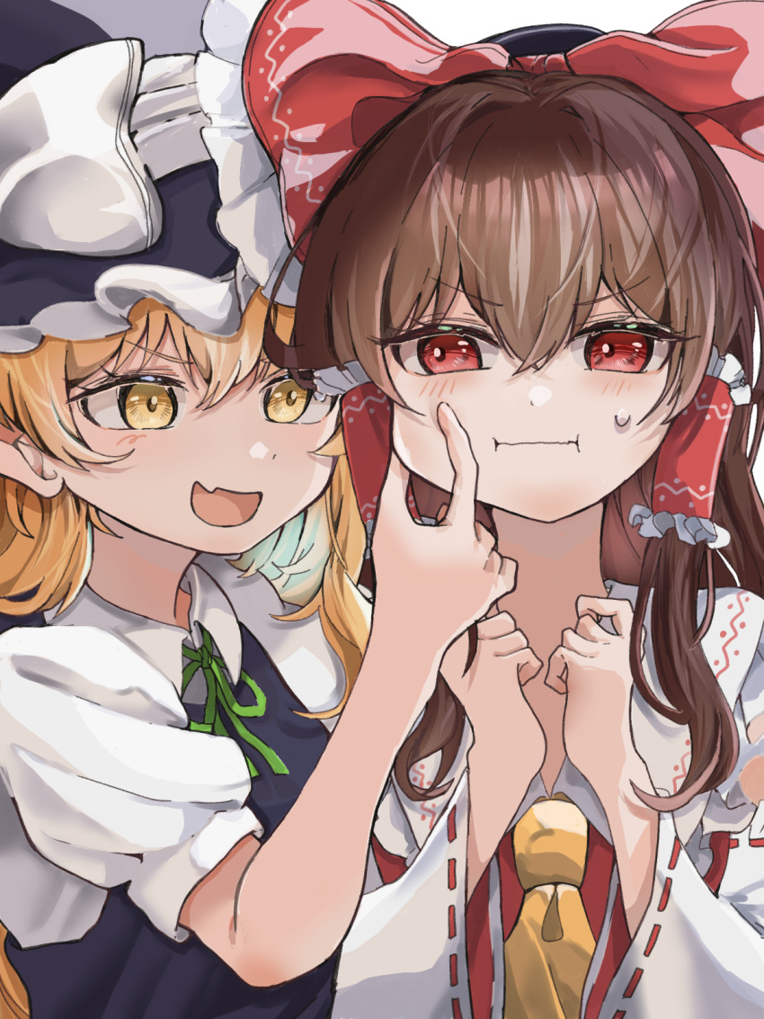 2girls, ascot, black_headwear, black_vest, blonde_hair, blush, bow, brown_hair