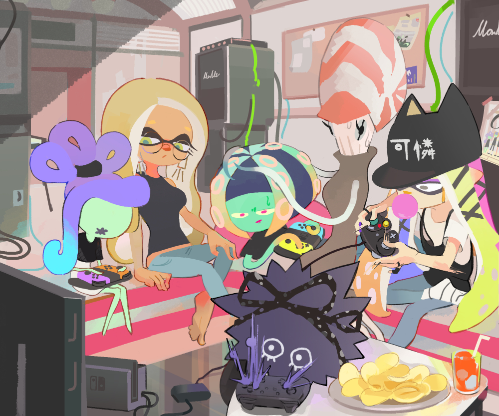 6+girls, aachin_(splatoon), aqua_hair, barefoot, bibi_(splatoon), black_shirt, blonde_hair, chips_(food)