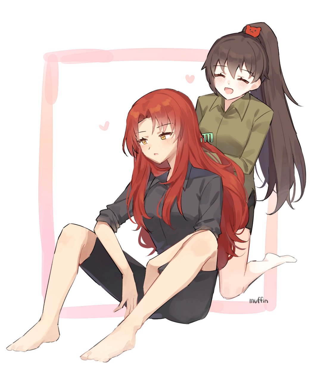 2girls, barefoot, bear_hair_ornament, black_shirt, black_shorts, brown_hair, brushing_another's_hair, brushing_hair