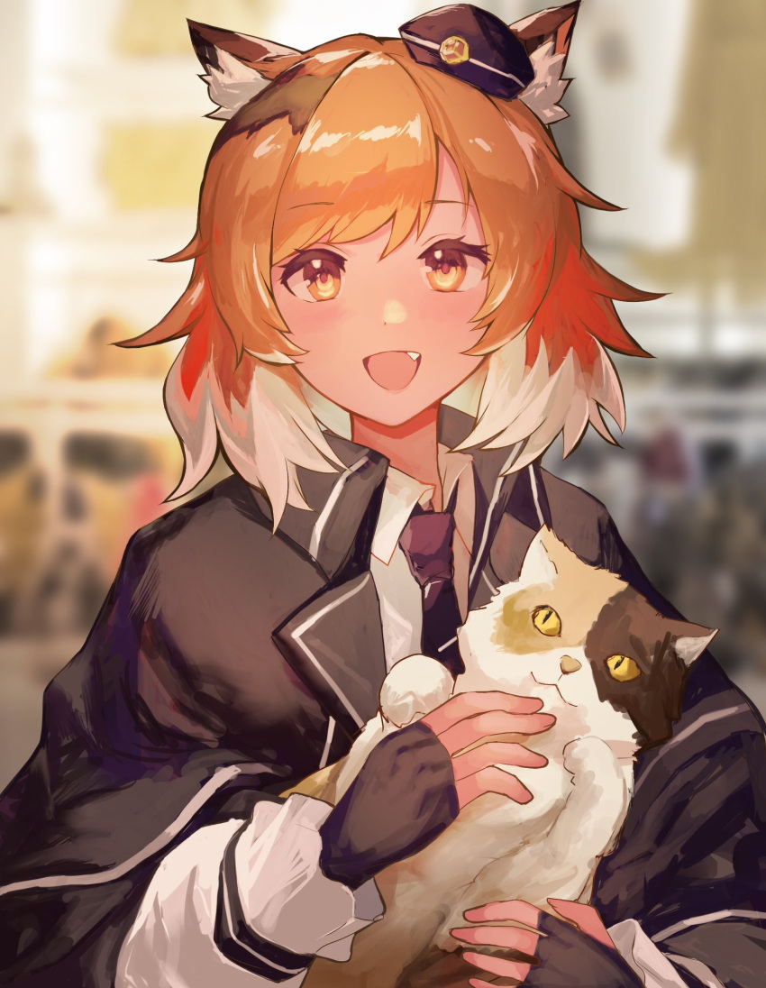 1girl, animal, animal_ears, arknights, black_capelet, black_gloves, black_headwear, blurry, blurry_background, blush, capelet, cat, cat_ears, cat_girl, collared_shirt, commentary, fang, fingerless_gloves, gloves, hat, highres, holding, holding_animal, long_sleeves, looking_at_viewer, mini_hat, mousse_(arknights), multicolored_hair, necktie, open_mouth, orange_hair, outdoors, paw_pose, purple_necktie, ruyu_(txzy22), shirt, short_hair, smile, solo, two-tone_hair, upper_body, white_hair, white_shirt, yellow_eyes