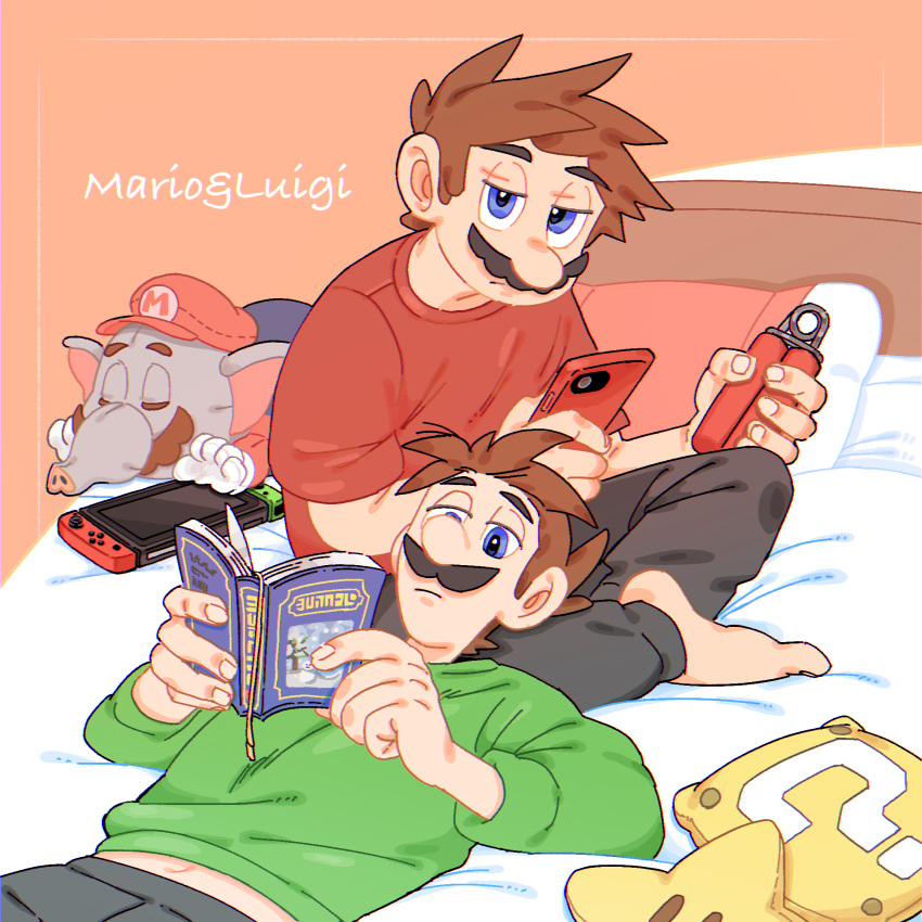 2boys, ?_block, alternate_costume, baggy_pants, bed, big_nose, black_pants, blue_eyes