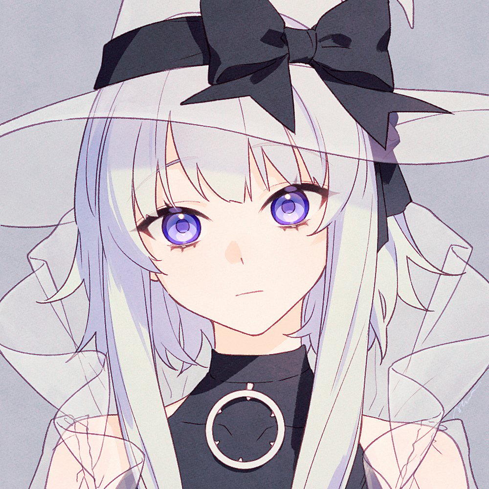 1girl, aluce, black_bow, black_shirt, blue_eyes, bow, closed_mouth, expressionless, grey_background, grey_hair, hair_between_eyes, looking_at_viewer, original, shirt, sidelocks, simple_background, solo, transparent_headwear, upper_body