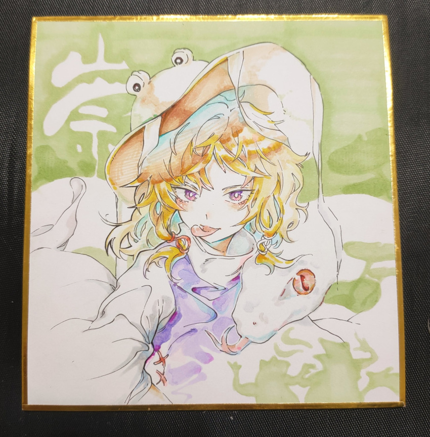 1girl, badai, blonde_hair, brown_headwear, chinese_commentary, commentary_request, cross-laced_vest, eyelashes, forked_tongue, green_background, hair_ribbon, hat, highres, long_sleeves, looking_at_viewer, mishaguji, moriya_suwako, painting_(medium), photo_(medium), purple_vest, red_eyes, red_ribbon, ribbon, shirt, short_hair, sidelocks, slit_pupils, smile, snake, tongue, tongue_out, touhou, traditional_media, turtleneck, upper_body, vest, violet_eyes, watercolor_(medium), white_ribbon, white_shirt, wide_sleeves