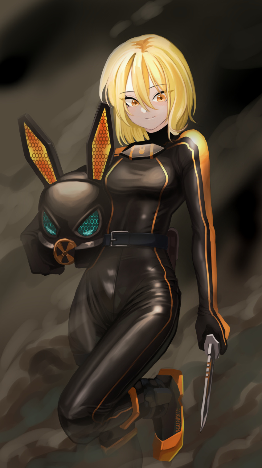 1girl, absurdres, belt, black_belt, black_bodysuit, black_footwear, blonde_hair, bodysuit, boots, closed_mouth, combat_knife, commentary_request, don_quixote_(limbus_company), helmet, highres, holding, holding_helmet, holding_knife, knife, korean_commentary, limbus_company, looking_at_viewer, pouch, project_moon, sareudal, smile, solo, standing, standing_on_one_leg, weapon, yellow_eyes