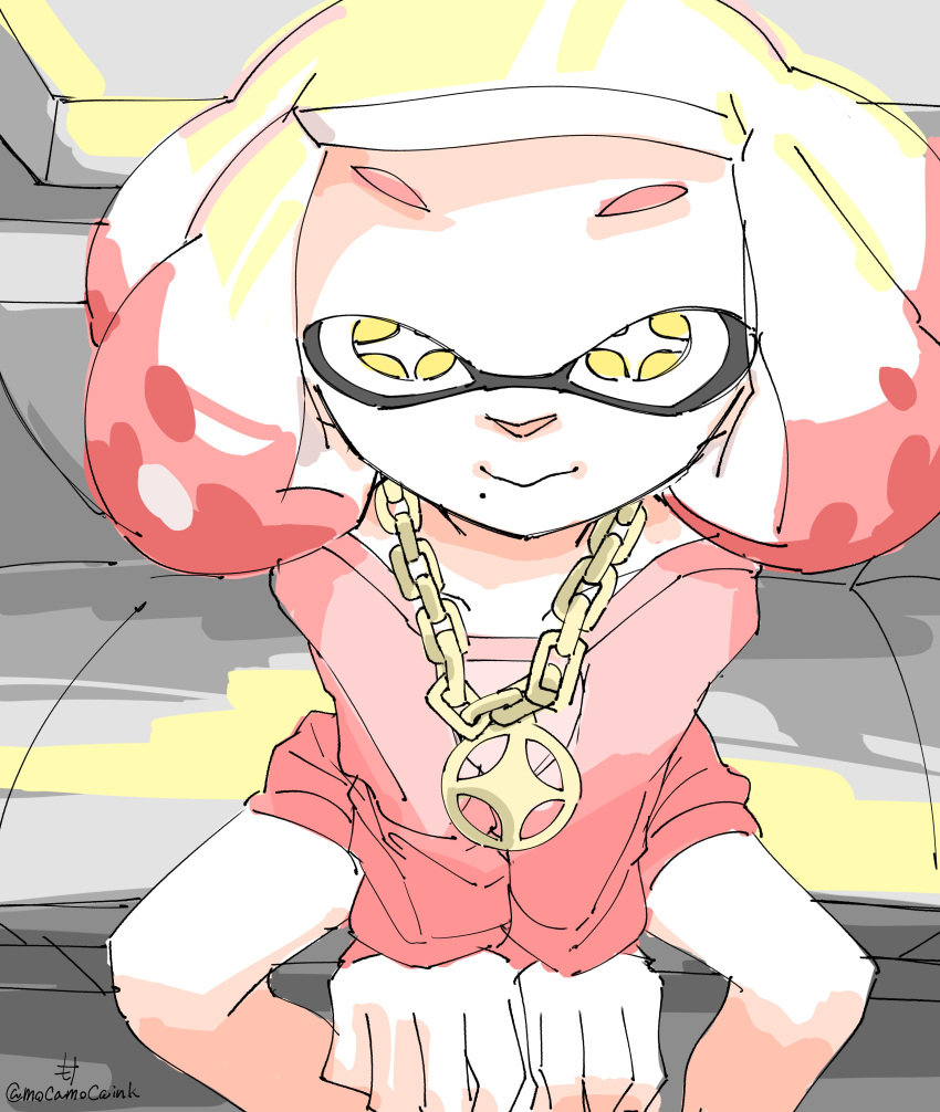 +_+, 1girl, absurdres, bare_legs, between_legs, blonde_hair, chain, domino_mask