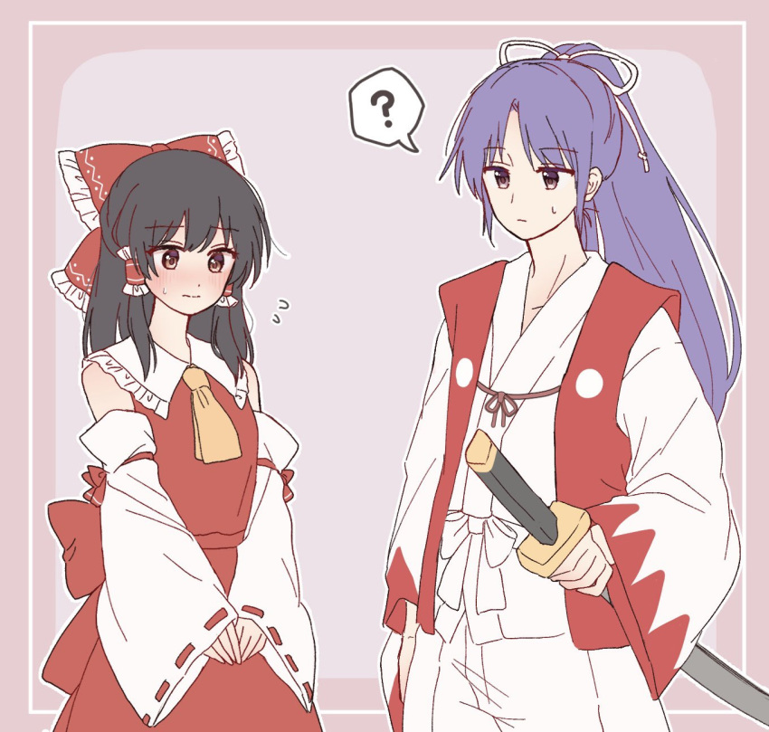 2girls, ?, ascot, black_hair, blush, bow, commentary_request, detached_sleeves