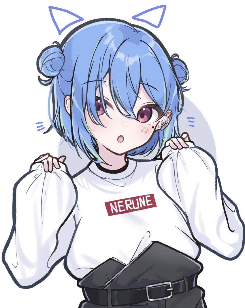 1girl, :o, belt, black_belt, black_shorts, blue_hair, blush, commentary_request, double_bun, drawn_ears, drawn_whiskers, flat_chest, green_hair, grey_background, hair_between_eyes, hair_bun, highres, kitsune_moriao, long_bangs, long_sleeves, looking_at_viewer, mole, mole_under_eye, multicolored_hair, nanashi_inc., official_alternate_costume, open_mouth, pink_eyes, short_hair, shorts, simple_background, solo, suzumi_nemo, suzumi_nemo_(2nd_costume), sweater, two-tone_background, two-tone_hair, upper_body, virtual_youtuber, white_background, white_sweater