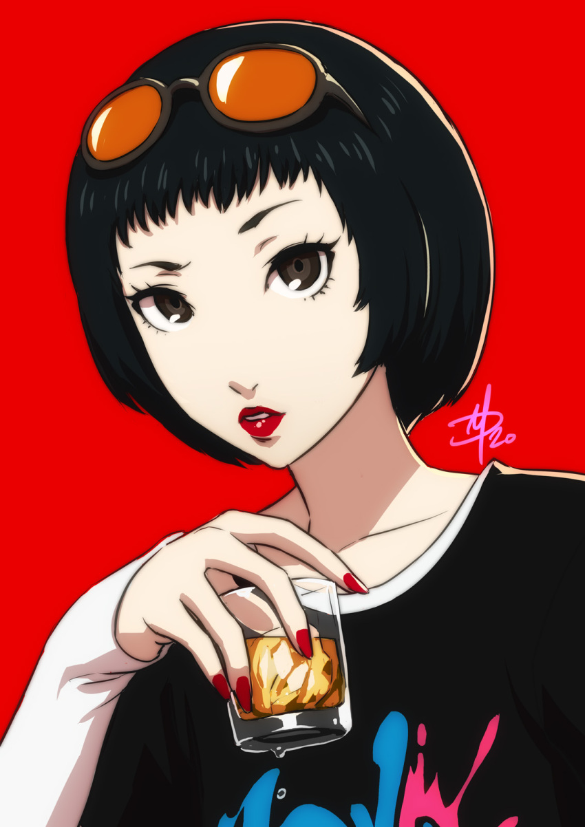 1girl, alcohol, black_eyes, black_hair, black_shirt, bob_cut, cup, drink, drinking_glass, eyewear_on_head, fingernails, glass, highres, holding, holding_cup, layered_sleeves, long_sleeves, looking_at_viewer, ohya_ichiko, persona, persona_5, polarityplus, portrait, print_shirt, red_background, red_lips, red_nails, shirt, short_hair, simple_background, solo, white_sleeves
