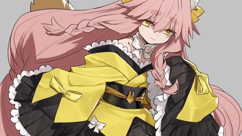 1girl, bare_shoulders, bow, braid, fate/samurai_remnant, fate_(series), fox_girl, fox_tail, grey_background, highres, hino_hinako, japanese_clothes, kimono, long_hair, looking_at_viewer, off_shoulder, pink_hair, short_eyebrows, simple_background, sleeves_past_fingers, sleeves_past_wrists, smile, solo, tail, tamamo_(fate), tamamo_aria, thick_eyebrows, upper_body, very_long_hair, white_bow, wide_sleeves, yellow_eyes, yellow_kimono