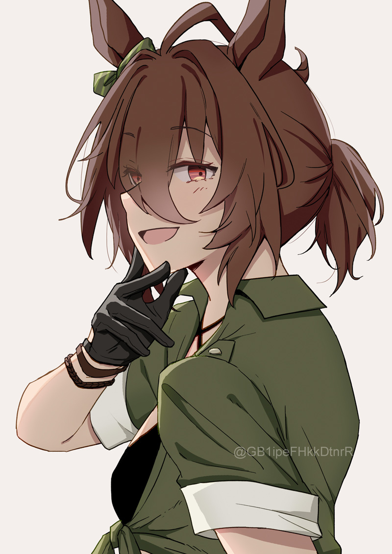1girl, agnes_tachyon_(lunatic_lab)_(umamusume), agnes_tachyon_(umamusume), ahoge, animal_ears, black_gloves, brown_eyes, brown_hair, commentary, criss-cross_halter, ear_ornament, eyes_visible_through_hair, from_side, gloves, green_jacket, grey_background, hair_intakes, hair_over_one_eye, halterneck, horse_ears, horse_girl, jacket, looking_at_viewer, official_alternate_costume, official_alternate_hairstyle, open_mouth, short_hair, short_sleeves, shorts, sideways_glance, solo, summer's_sunlight_fades_to_blue_(umamusume), tied_jacket, umamusume, upper_body, wrist_straps, yukidaruma1114