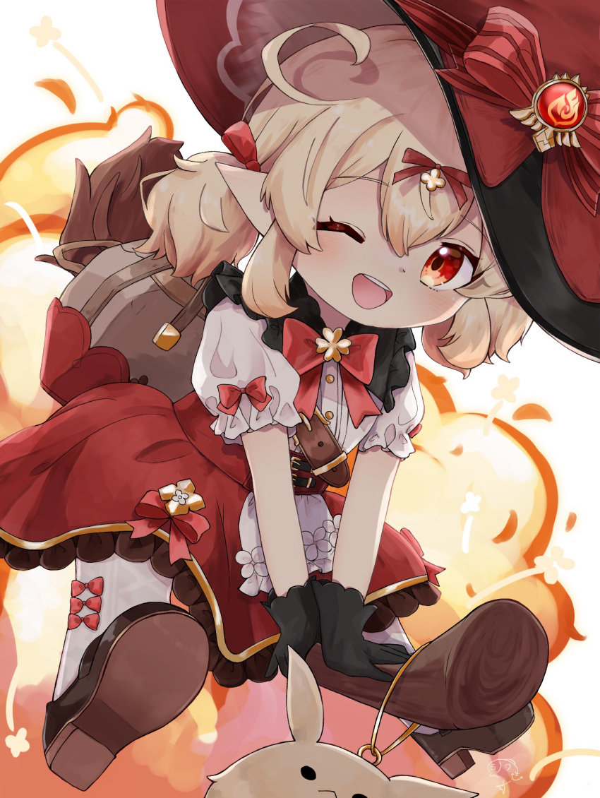 bag, black_gloves, cabbie_hat, clover_print, coat, genshin_impact, gloves, hat, highres, kanzuki_tsunane, klee_(genshin_impact), light_brown_hair, low_twintails, pointy_ears, red_coat, red_headwear, twintails