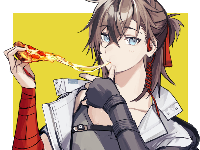 1boy, 252_gishiki, animal_ears, arknights, bandaged_arm, bandaged_hand, bandages, bishounen, black_gloves, black_hair, blue_eyes, blush, brown_hair, cat_boy, cat_ears, collarbone, commentary, crossed_bangs, earpiece, eating, extra_ears, fingerless_gloves, food, gloves, grey_shirt, hair_between_eyes, hair_ribbon, highres, holding, holding_food, holding_pizza, jacket, looking_at_viewer, male_focus, medium_hair, multicolored_hair, open_clothes, open_jacket, pizza, pizza_slice, red_bandage, red_ribbon, ribbon, shirt, short_ponytail, short_sleeves, simple_background, single_fingerless_glove, solo, stainless_(arknights), streaked_hair, upper_body, white_jacket, wiping_mouth, wire, yellow_background