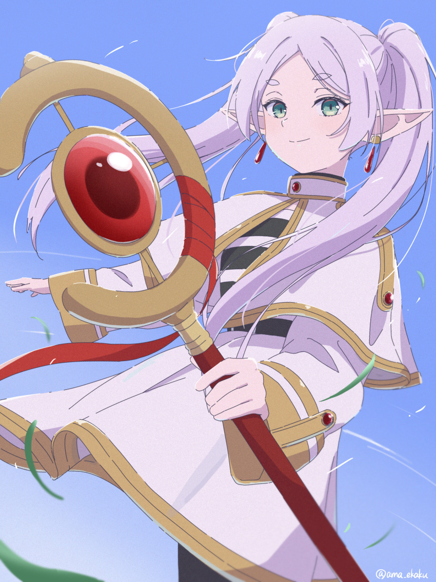 1girl, ama_(ama_ekaku), belt, black_belt, black_shirt, blue_background, capelet, closed_mouth, commentary_request, cowboy_shot, day, earrings, elf, frieren, gem, gold_earrings, gold_trim, green_eyes, high_collar, highres, holding, holding_staff, jewelry, light_smile, long_hair, long_sleeves, looking_at_viewer, mage_staff, outdoors, parted_bangs, partial_commentary, pointy_ears, red_gemstone, shirt, short_eyebrows, skirt, skirt_set, solo, sousou_no_frieren, staff, standing, striped, striped_shirt, thick_eyebrows, twintails, two-tone_shirt, white_capelet, white_hair, white_shirt, white_skirt, wind