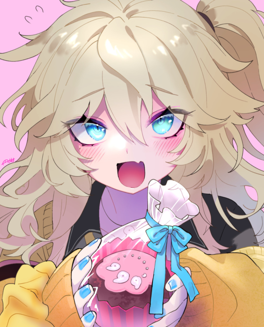 1girl, aqua_eyes, bag, black_shirt, blonde_hair, blue_nails, blush, cardigan