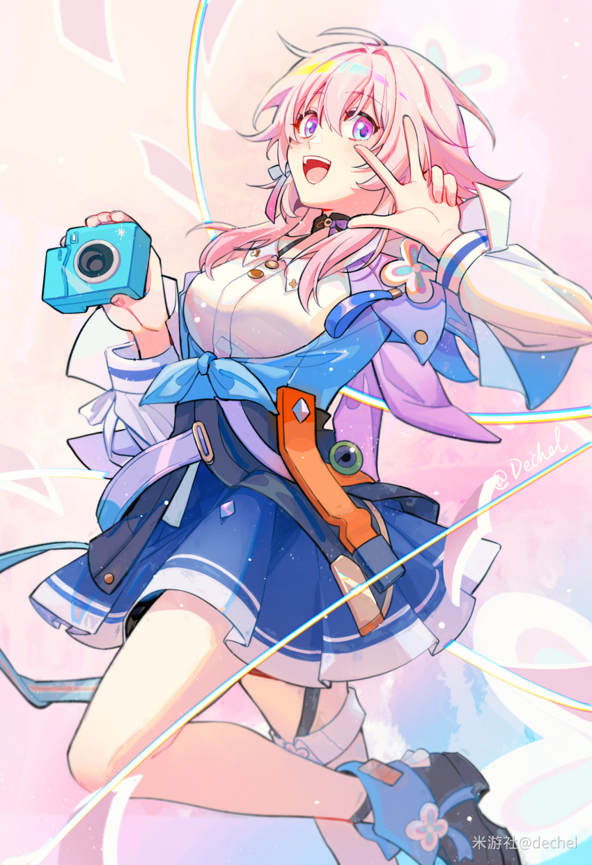 1girl, absurdres, ankle_boots, badge, black_choker, black_corset, black_footwear, blue_eyes, blue_jacket, blue_skirt, boots, breasts, button_badge, camera, chinese_commentary, choker, commentary_request, corset, dechel, dress_shirt, feet_out_of_frame, flower_ornament, hair_between_eyes, hands_up, high_heel_boots, high_heels, highres, holding, holding_camera, honkai:_star_rail, honkai_(series), jacket, knee_up, long_sleeves, looking_at_viewer, march_7th_(honkai:_star_rail), medium_breasts, medium_hair, miniskirt, open_mouth, pink_eyes, pink_hair, pleated_skirt, shirt, skirt, smile, solo, teeth, thigh_strap, tied_jacket, two-tone_eyes, upper_teeth_only, w, white_shirt