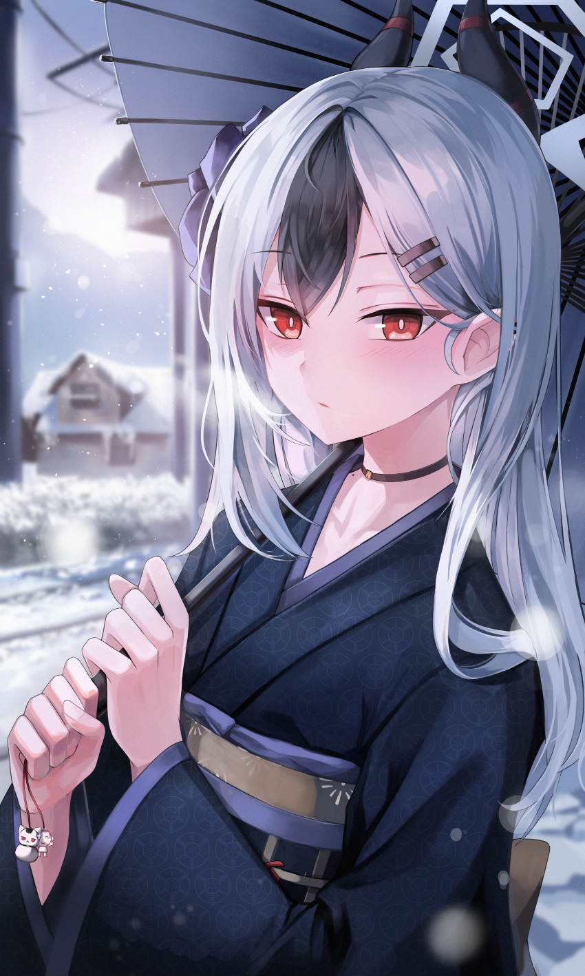 1girl, absurdres, arona's_sensei_doodle_(blue_archive), black_choker, black_hair, black_horns, black_kimono, blue_archive, blush, choker, demon_horns, hair_between_eyes, highres, holding, holding_umbrella, horns, japanese_clothes, kayoko_(blue_archive), kayoko_(new_year)_(blue_archive), kimono, leehong_studio, long_hair, long_sleeves, looking_at_viewer, multicolored_hair, obi, official_alternate_costume, oil-paper_umbrella, outdoors, red_eyes, sash, sensei_(blue_archive), solo, umbrella, upper_body, white_hair, wide_sleeves